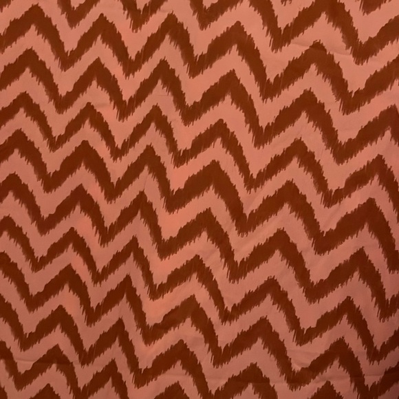 Maurice’s Atwood Sleeveless Blouse Pink Zig Zag Print 4X - Picture 2 of 5